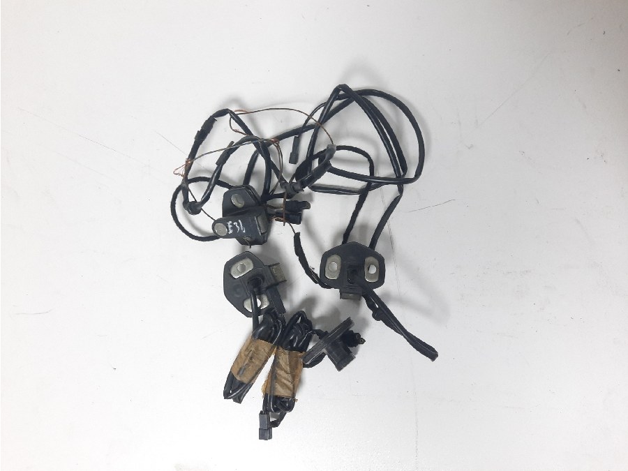 BMW E36 KAPI KİLİT KARŞILIĞI 8205041
